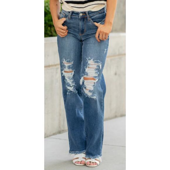 Judy Blue Women 18W Medium Wash Distressed Mid Rise "Dad Jeans" Denim Jeans NWT - Picture 1 of 9
